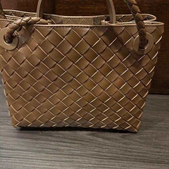 New Bottega Veneta Brown Small Andiamo Top Handle Bag - Picture 7 of 8